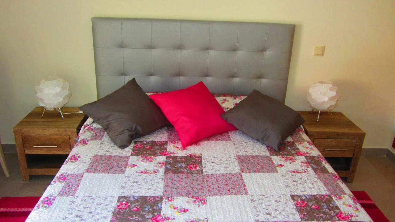 Apartamentos Patio Da Aldeia Armacao de Pera Luaran gambar